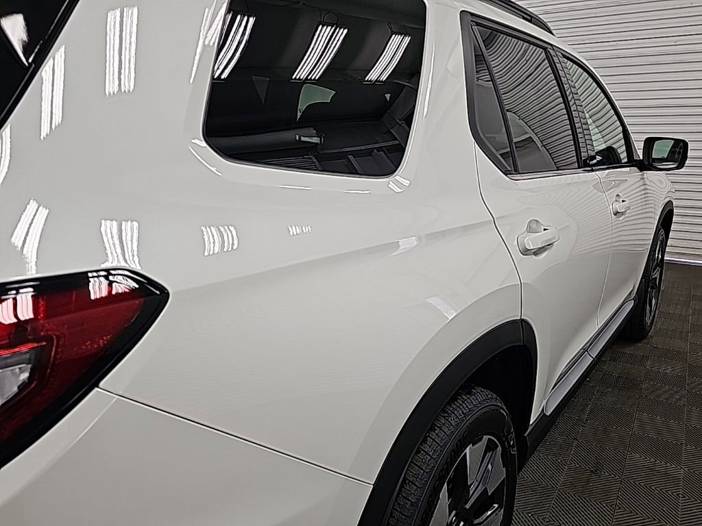New 2026 Honda Pilot Touring image 9