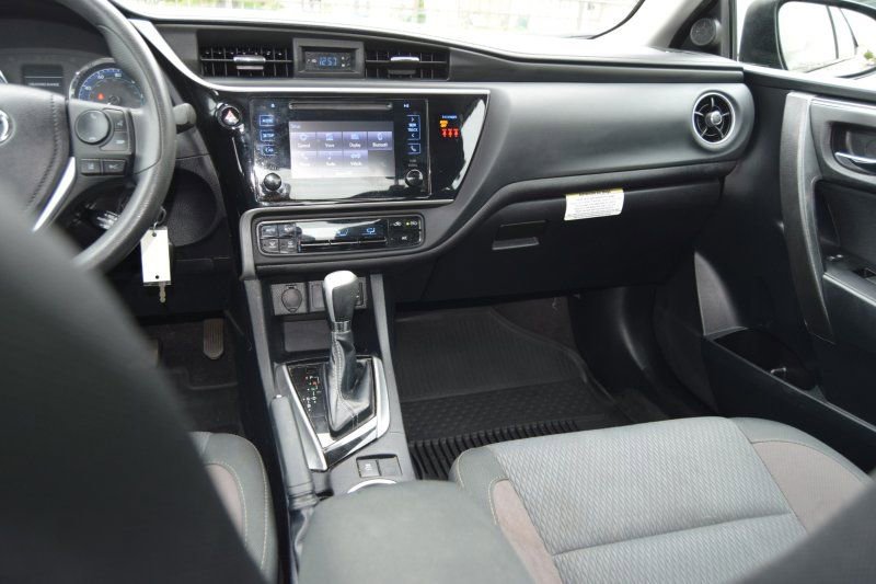 Used 2019 Toyota Corolla LE FWD image 35