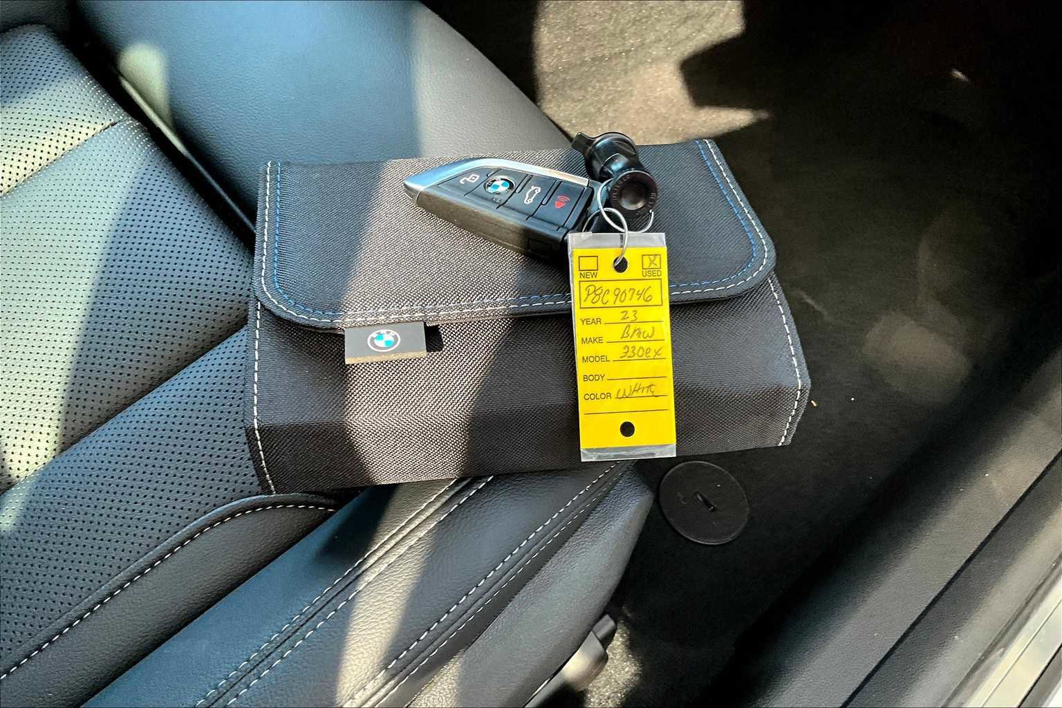 Used 2023 BMW 330e xDrive w/ Premium Package image 14