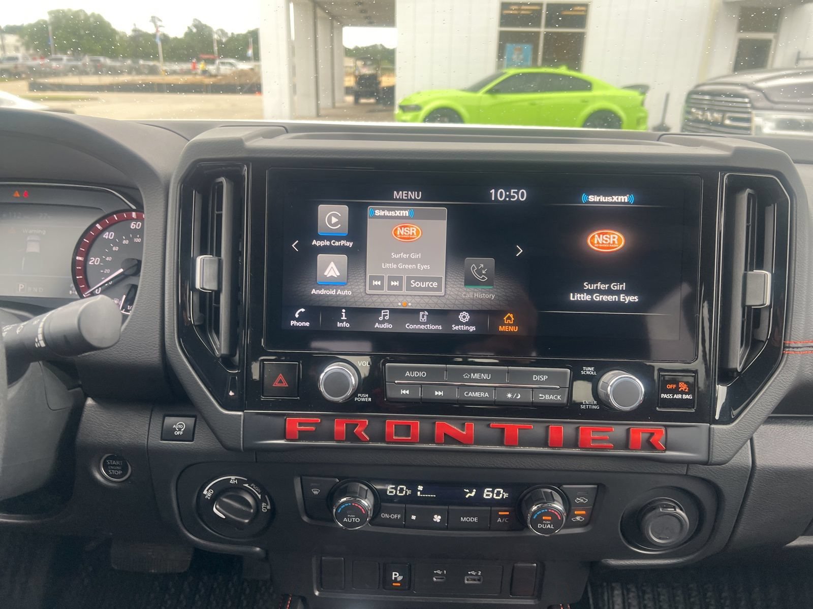 Used 2025 Nissan Frontier PRO-4X AWD/4WD image 10
