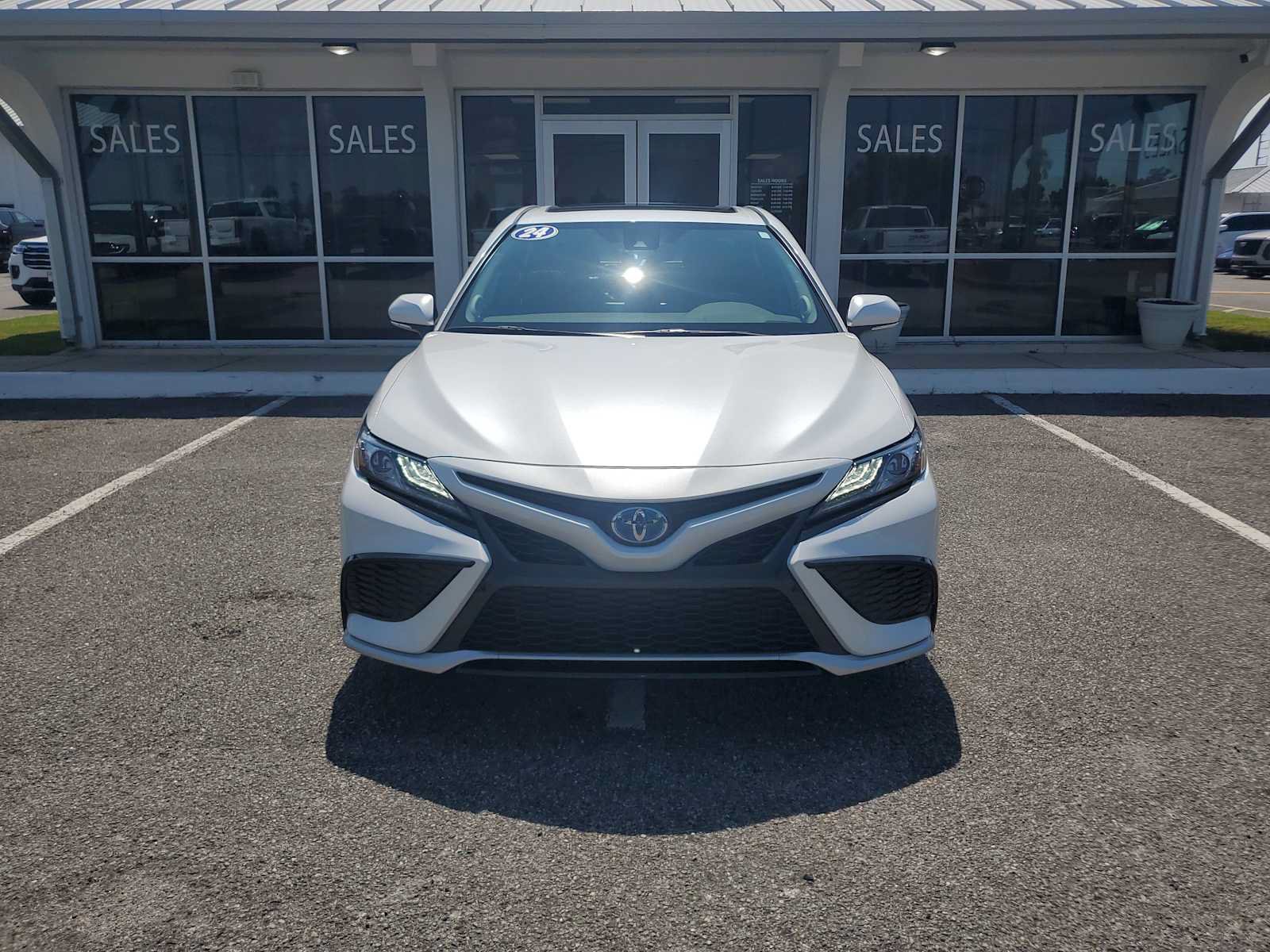 Used 2024 Toyota Camry XSE w/ Navigation Package FWD image 10