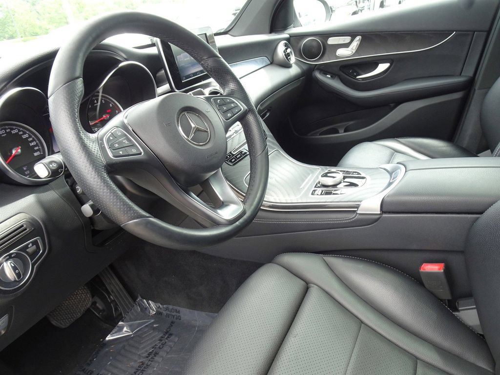 Used 2018 Mercedes-Benz GLC 300 4MATIC image 12