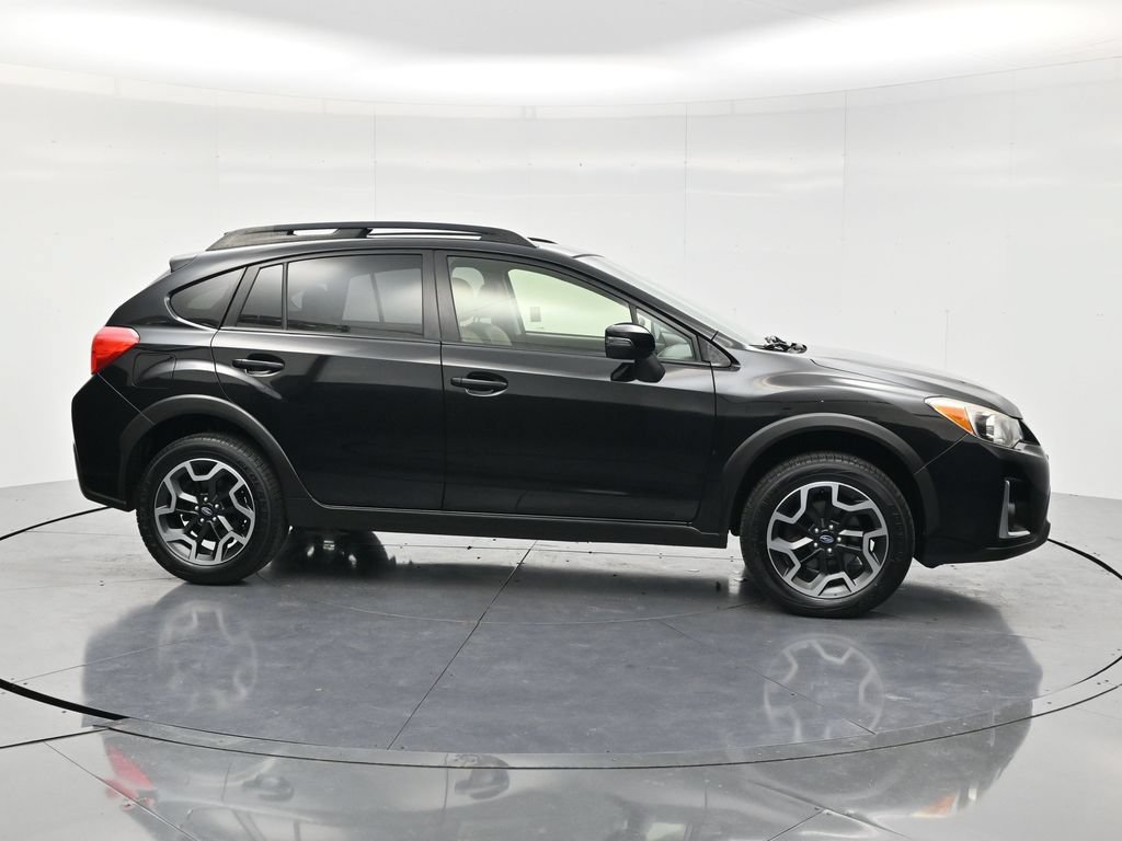 Used 2017 Subaru Crosstrek 2.0i Limited AWD/4WD image 4