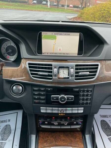 Used 2014 Mercedes-Benz E 350 4MATIC Sedan image 22