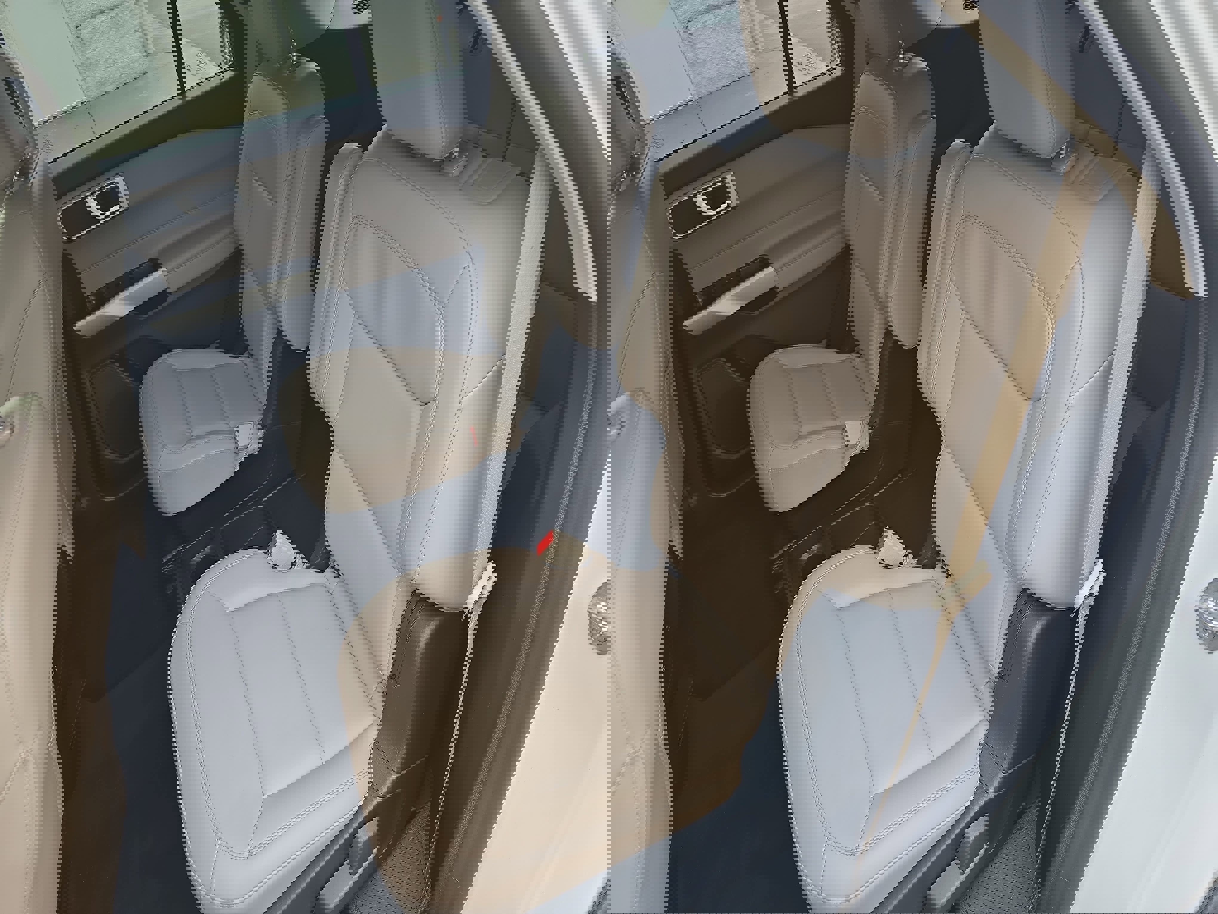 Used 2021 Ford Explorer XLT w/ Equipment Group 202A image 15