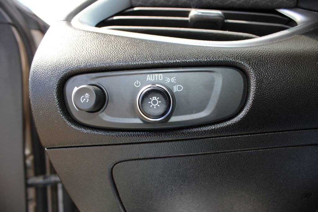 Used 2023 Chevrolet Malibu LT image 13