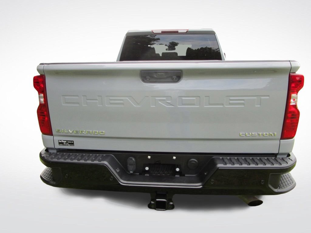 Used 2025 Chevrolet Silverado 2500 Custom w/ Custom Value Package AWD/4WD image 12