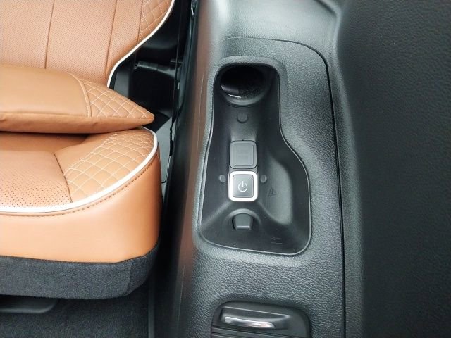 New 2026 Chrysler Pacifica Pinnacle image 11