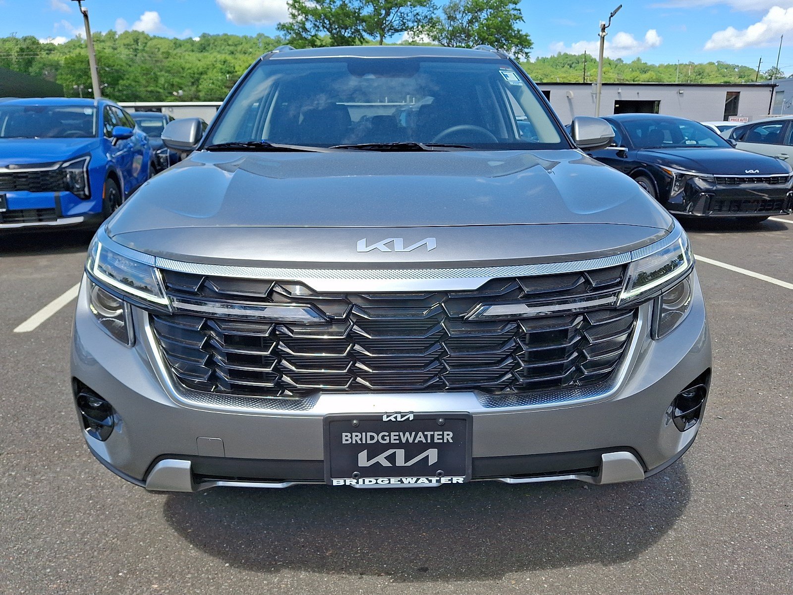 New 2026 Kia Seltos S AWD/4WD image 2