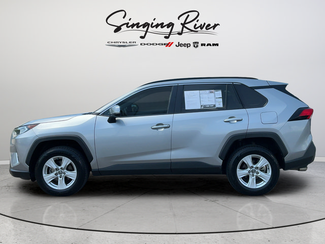 Used 2020 Toyota RAV4 XLE FWD image 4