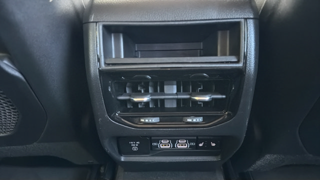 Used 2022 Jeep Grand Cherokee Limited AWD/4WD image 18