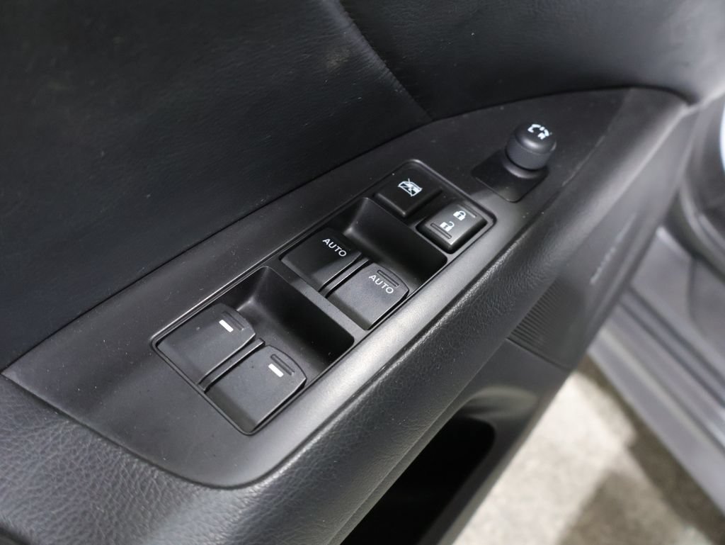 Used 2012 Suzuki Kizashi Sport GTS AWD/4WD image 14