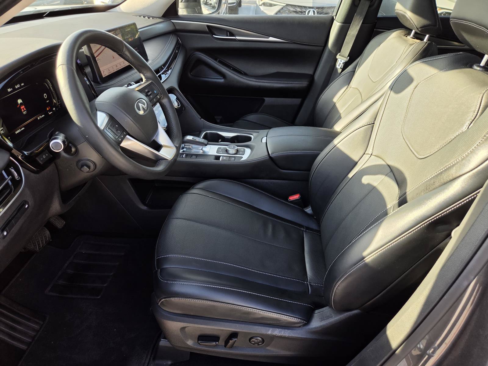 Used 2023 INFINITI QX60 Luxe w/ Cargo Package AWD/4WD image 18