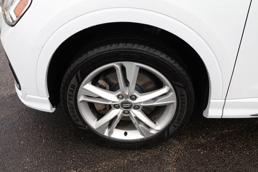 Used 2020 Audi Q3 2.0T Premium Plus AWD/4WD image 13