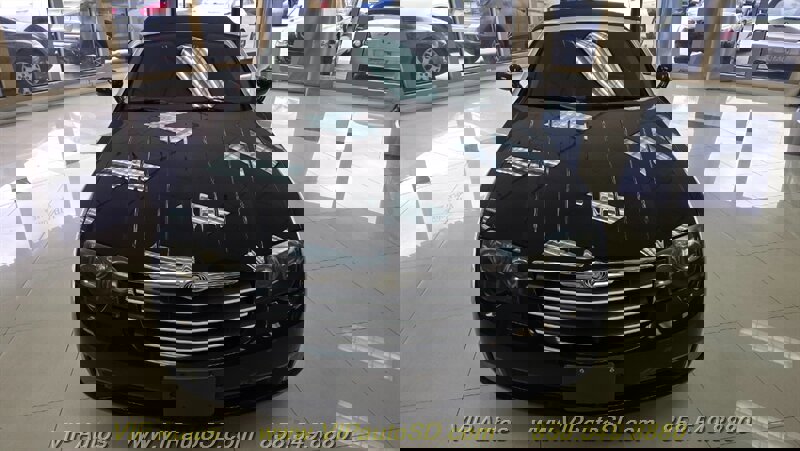 Used 2005 Chrysler Crossfire Limited image 2