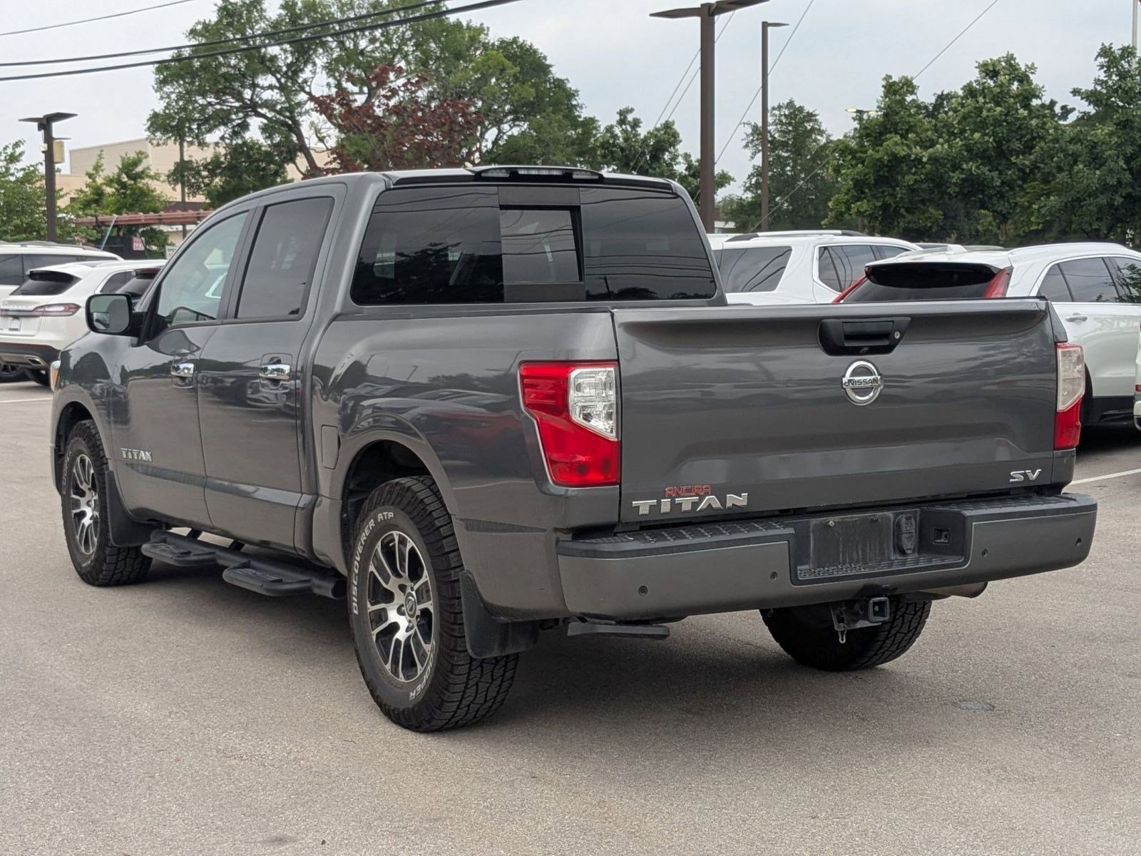 Used 2021 Nissan Titan SV w/ Accessory Utility Package RWD image 5