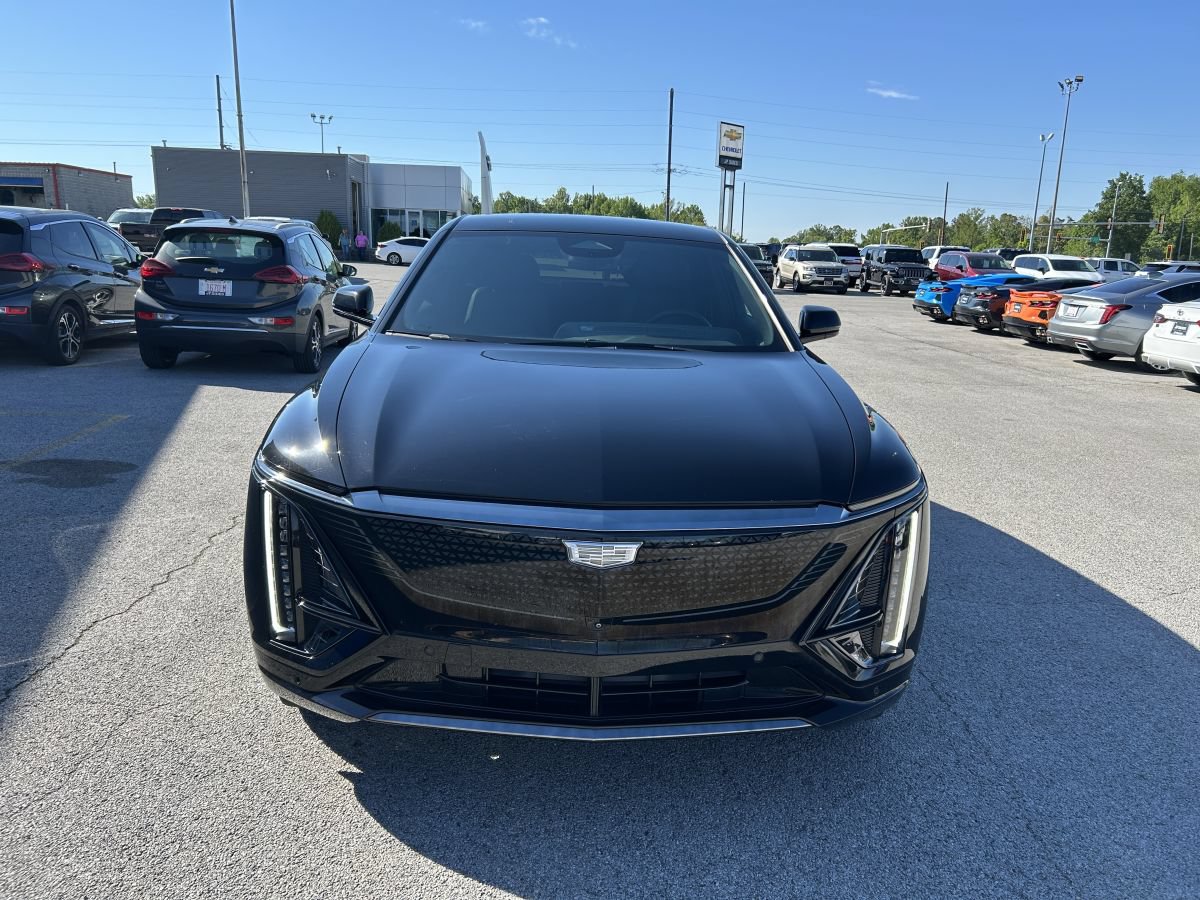 Used 2024 Cadillac Lyriq Sport AWD/4WD image 7