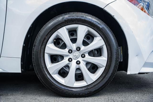 Used 2022 Toyota Corolla LE image 14