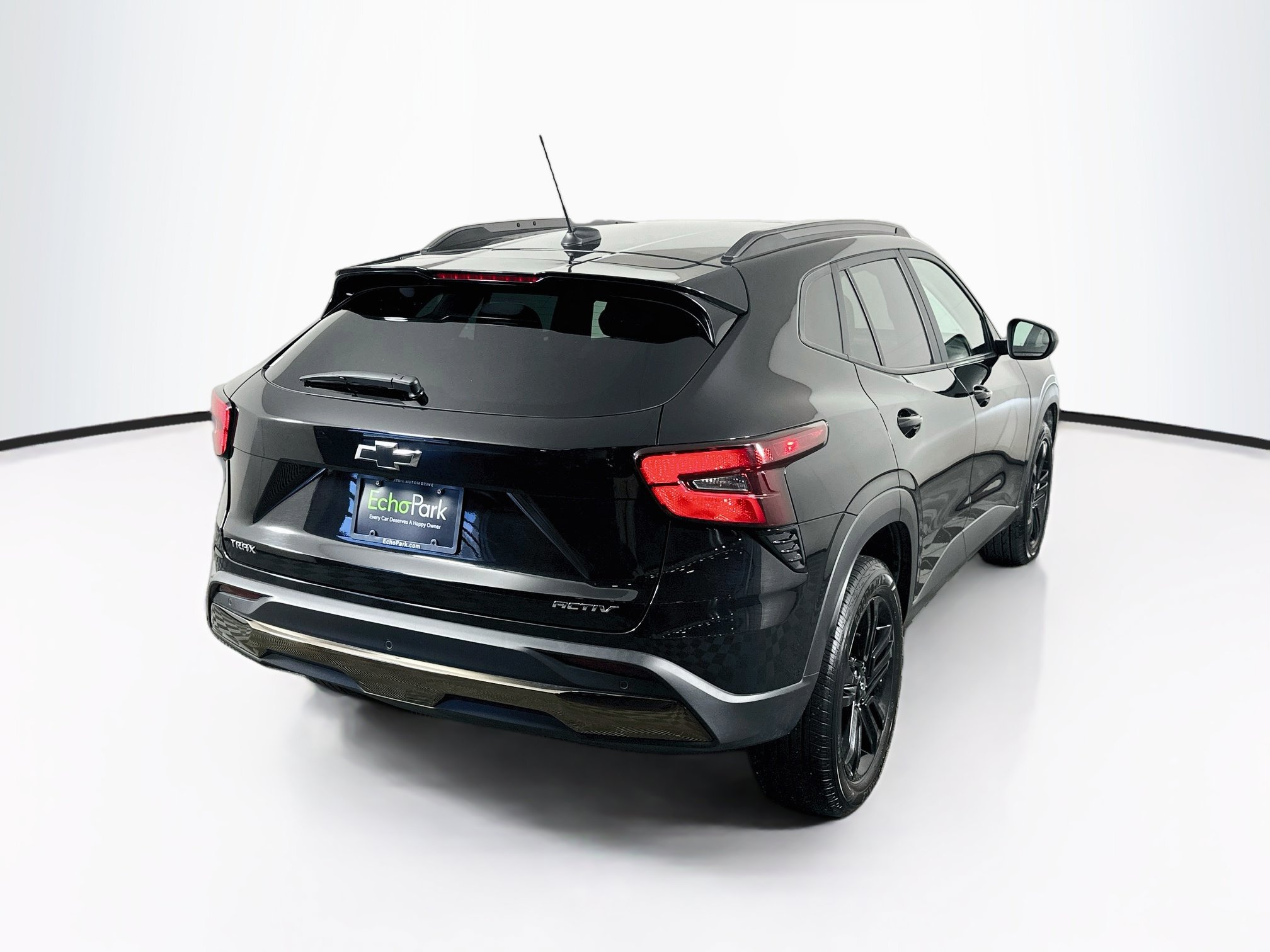 Used 2024 Chevrolet Trax ACTIV w/ Sunroof Package FWD image 9