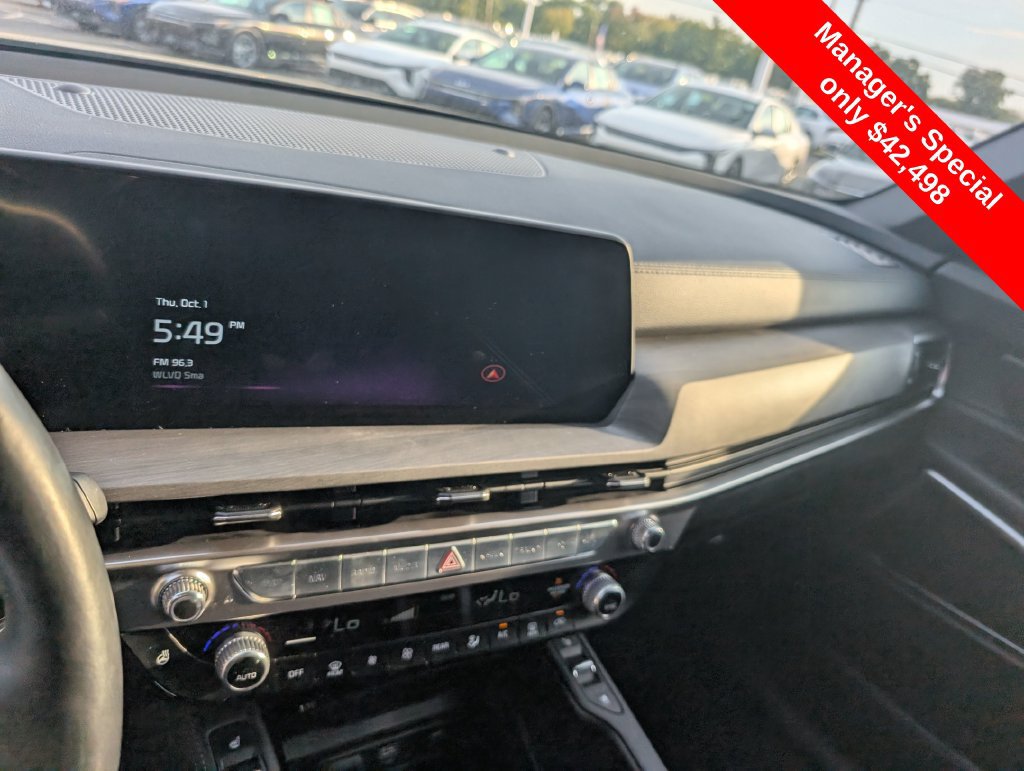 Used 2025 Kia Telluride AWD image 19