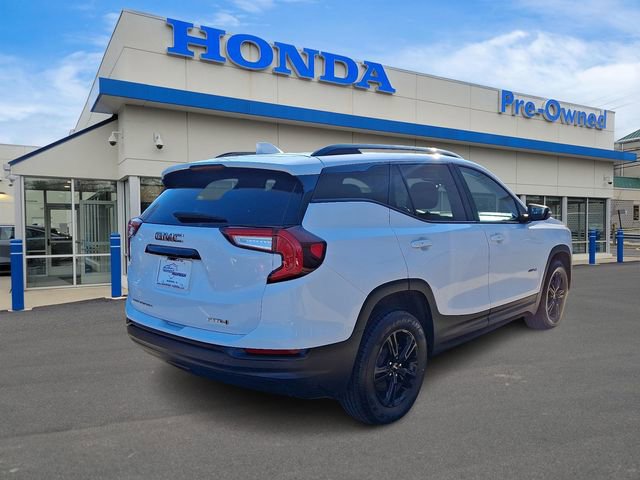 Used 2022 GMC Terrain AT4 image 4