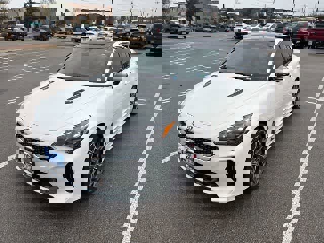 Used 2021 Kia Stinger GT1 image 1