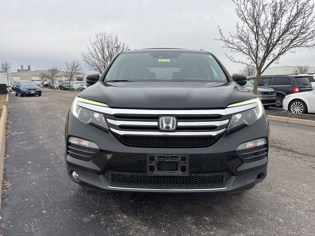 Used 2017 Honda Pilot Touring image 2
