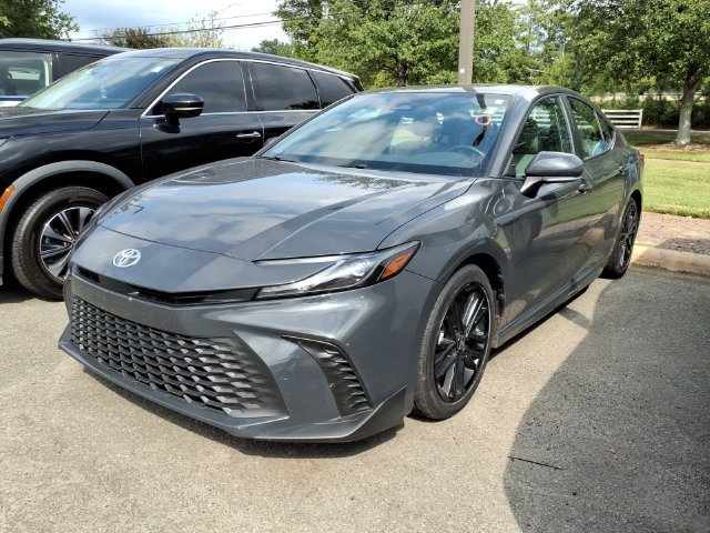 Used 2025 Toyota Camry SE w/ Multimedia Upgrade Package FWD image 1