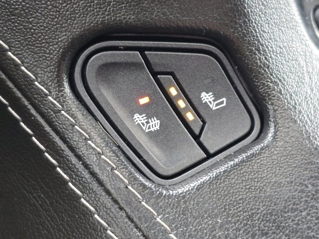 Used 2019 Chevrolet Suburban LT RWD image 5