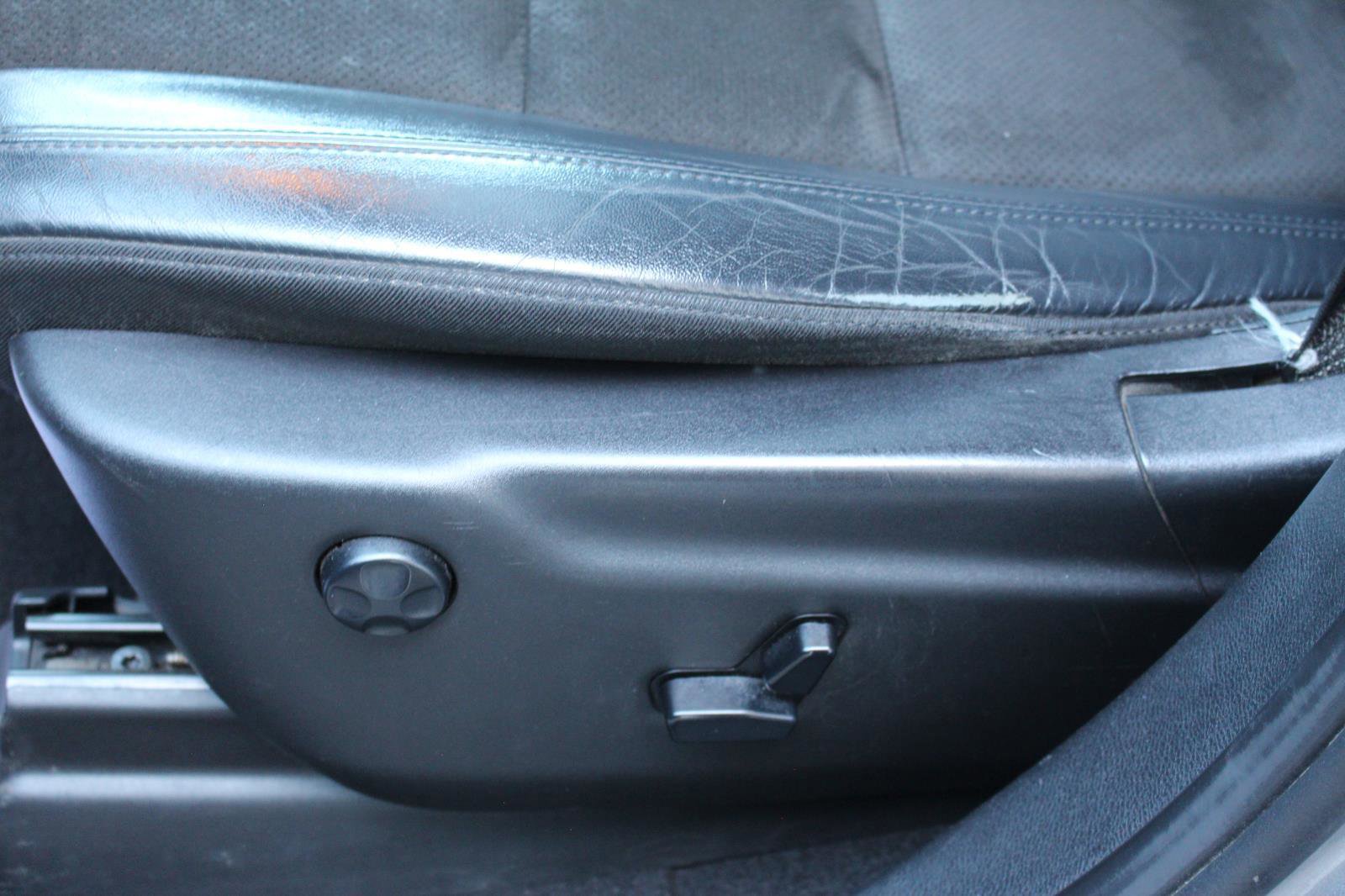 Used 2019 Jeep Grand Cherokee Altitude image 29