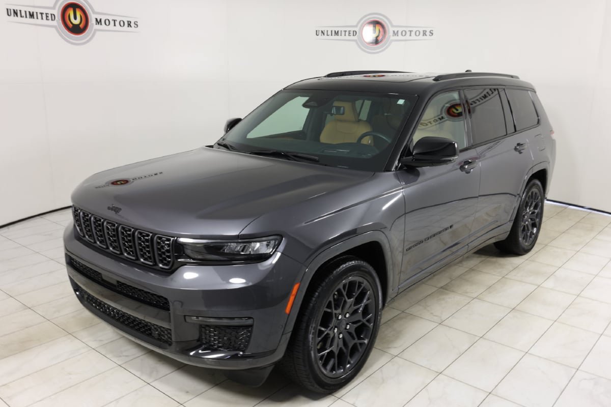 Used 2025 Jeep Grand Cherokee L Summit AWD/4WD image 50