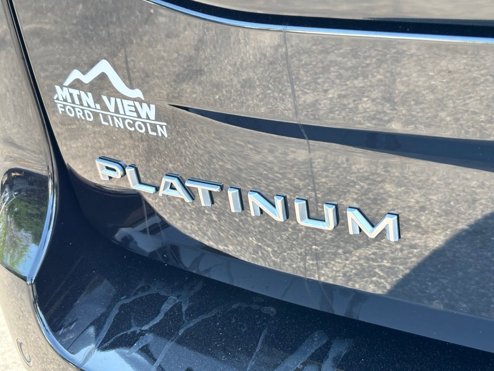 Used 2025 Ford Expedition Platinum w/ Platinum Ultimate Package AWD/4WD image 16