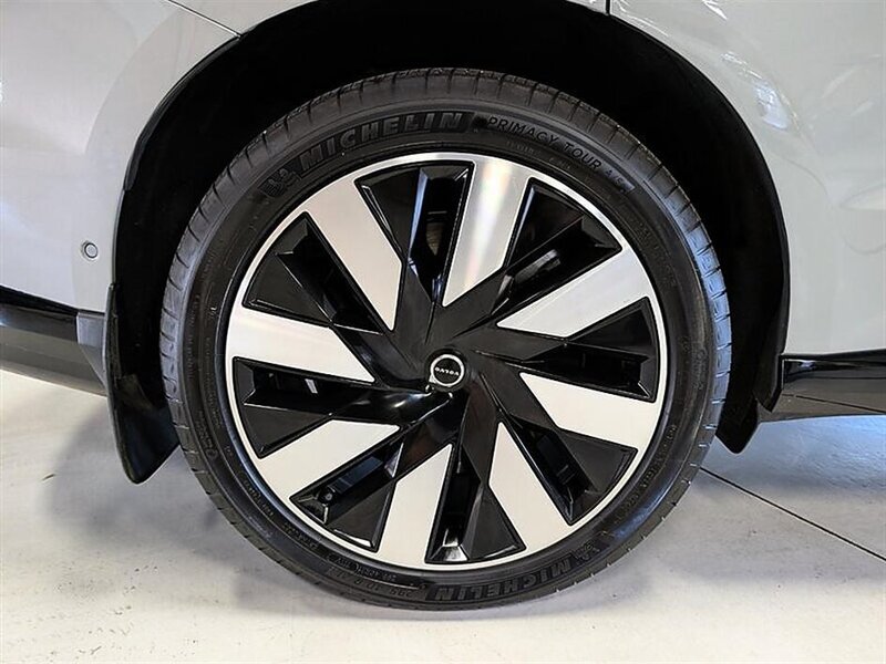 Used 2025 Volvo EX90 Ultra AWD/4WD image 13