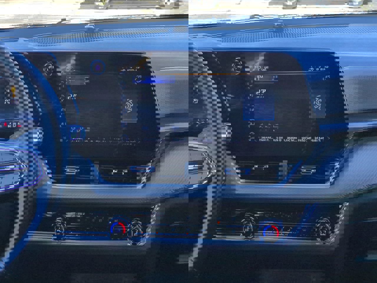 New 2026 Chevrolet Equinox LT w/ Convenience Package II image 17