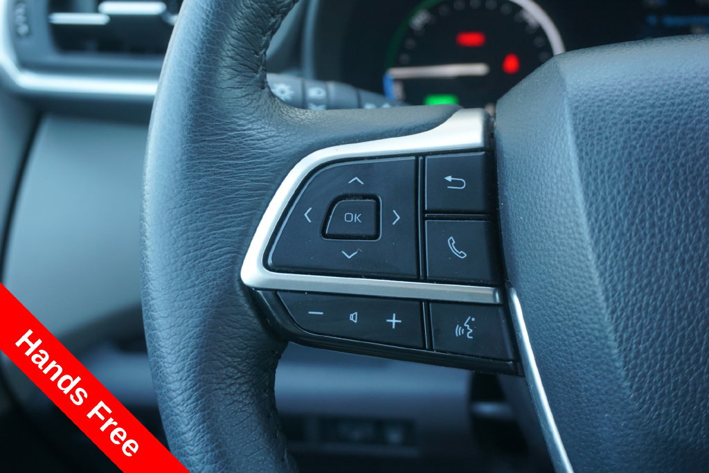 Used 2024 Toyota Sienna XLE FWD image 4