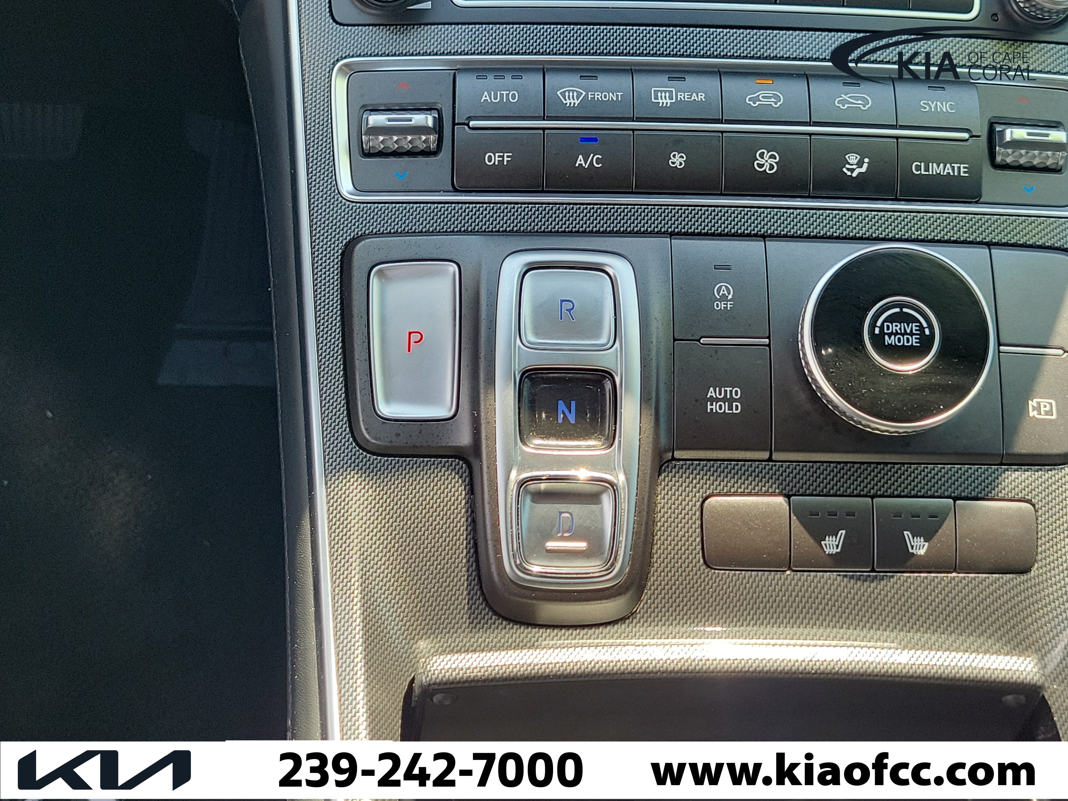 Used 2021 Hyundai Santa Fe SEL w/ Convenience + Premium Package FWD image 21