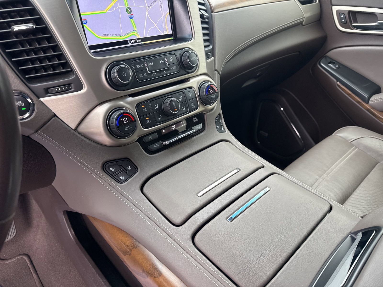 Used 2019 GMC Yukon XL Denali w/ Open Road Package RWD image 21