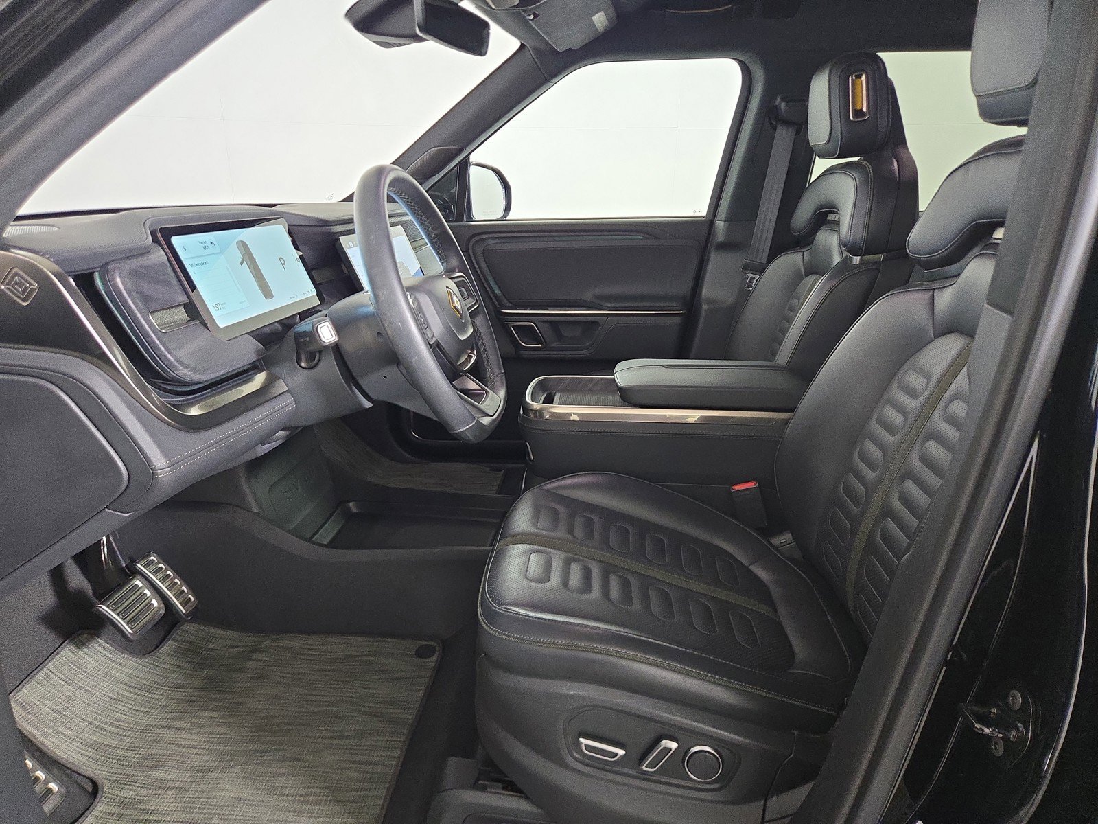 Used 2024 Rivian R1T Adventure AWD/4WD image 20