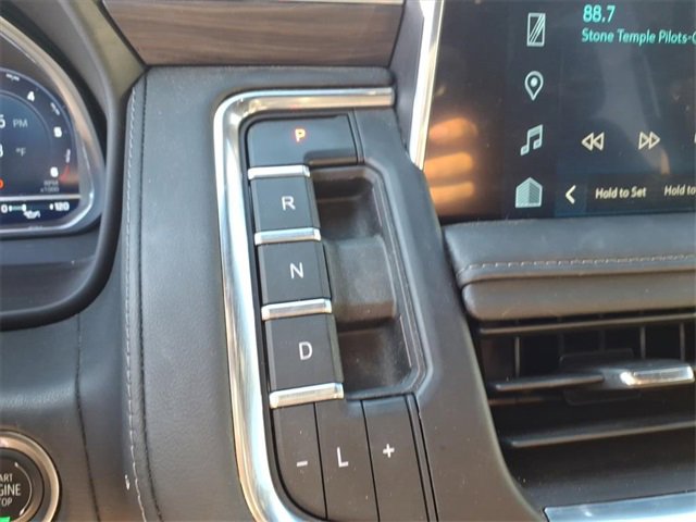 Used 2024 Chevrolet Suburban Z71 w/ Luxury Package image 22