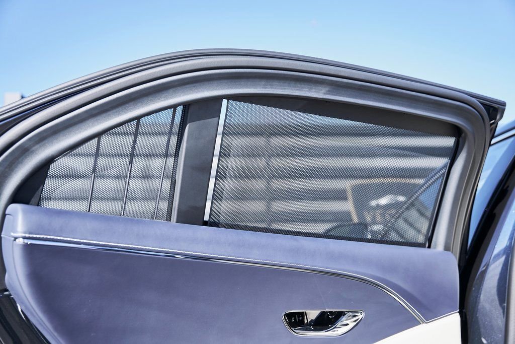 Used 2024 Bentley Flying Spur V8 AWD/4WD image 46