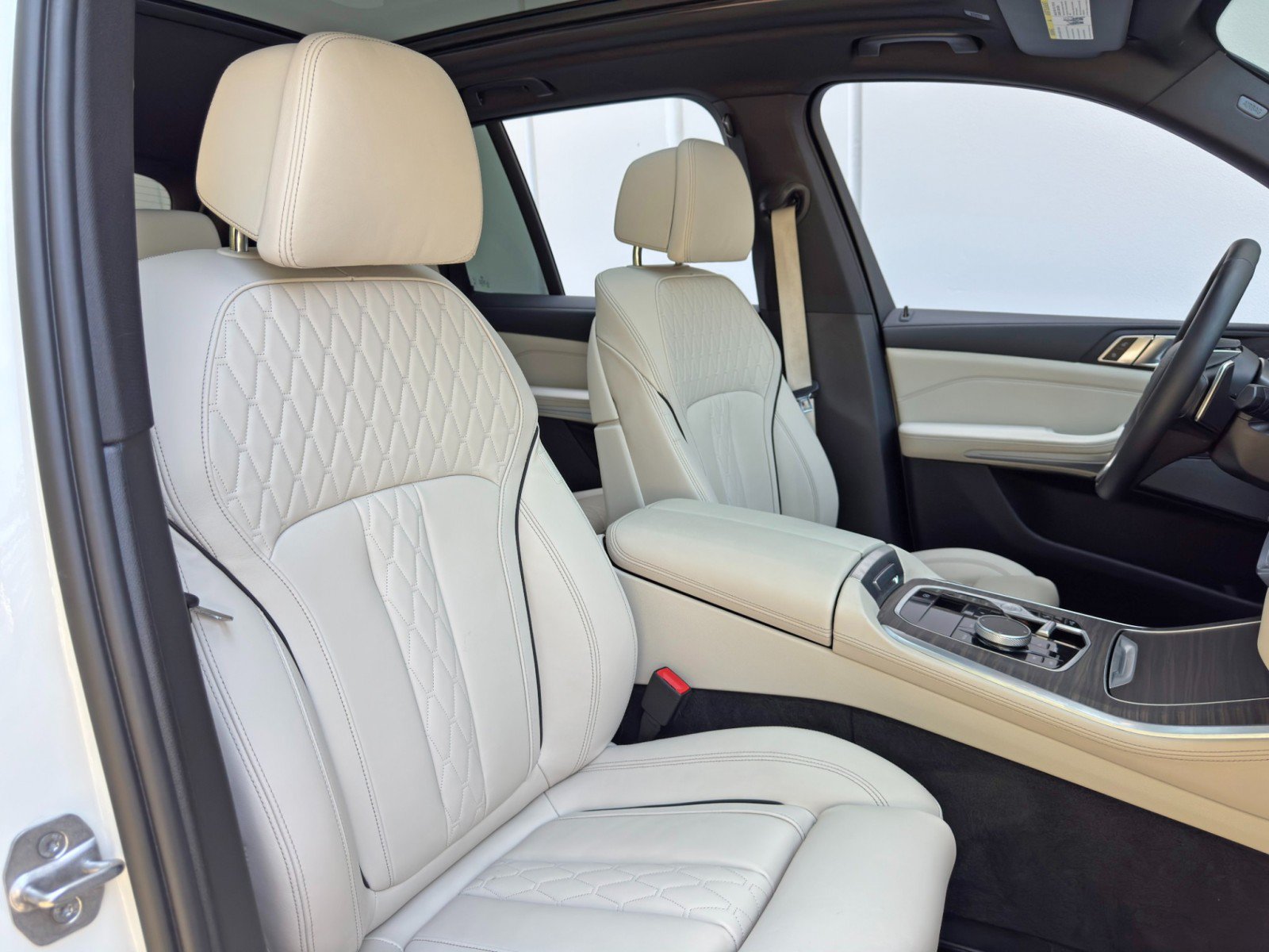Used 2024 BMW X5 sDrive40i w/ Premium Package RWD image 41