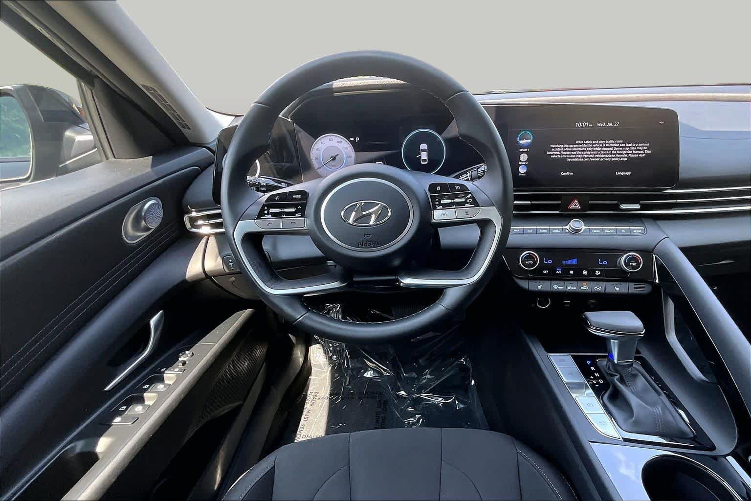 Used 2023 Hyundai Elantra SEL w/ Convenience Package FWD image 6