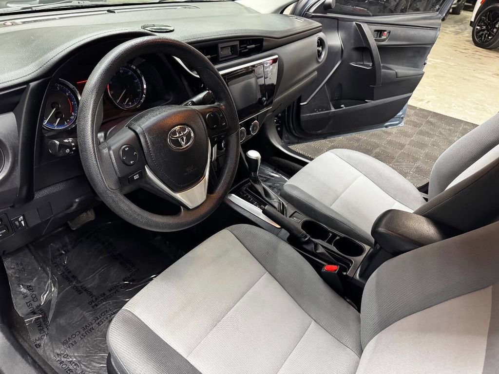 Used 2017 Toyota Corolla L FWD image 32