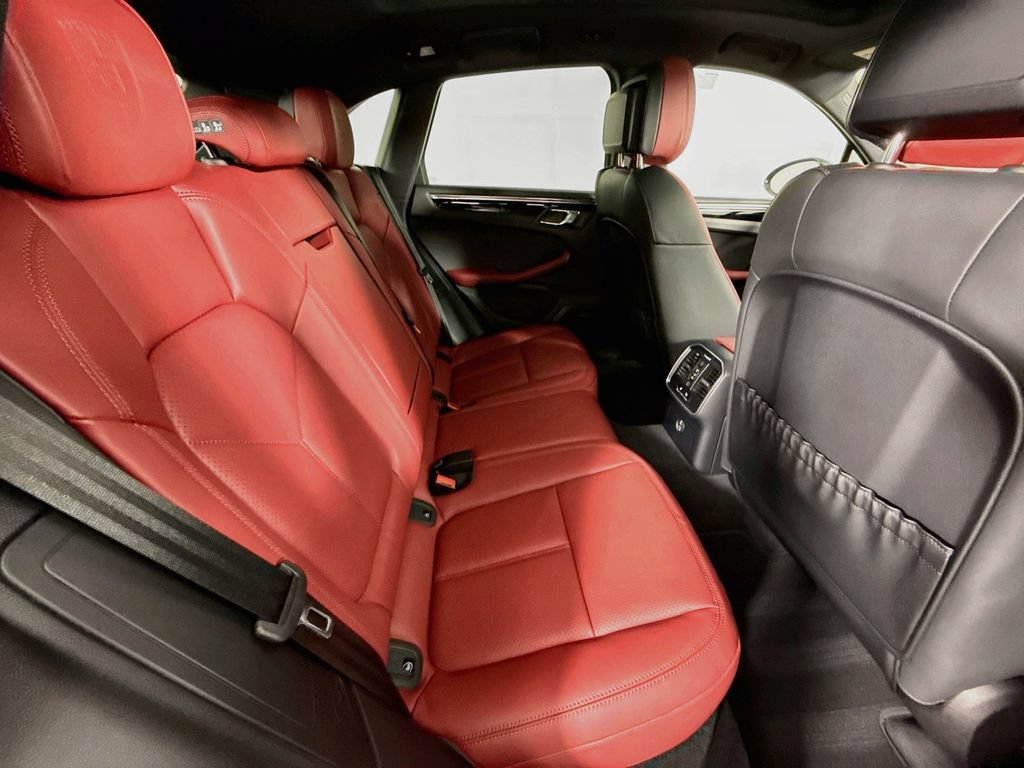 New 2026 Porsche Macan AWD/4WD image 29