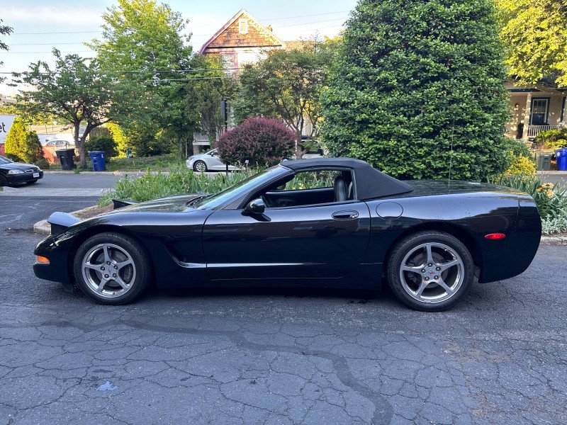 Used 2003 Chevrolet Corvette Convertible w/ Preferred Equipment Group1 RWD image 9