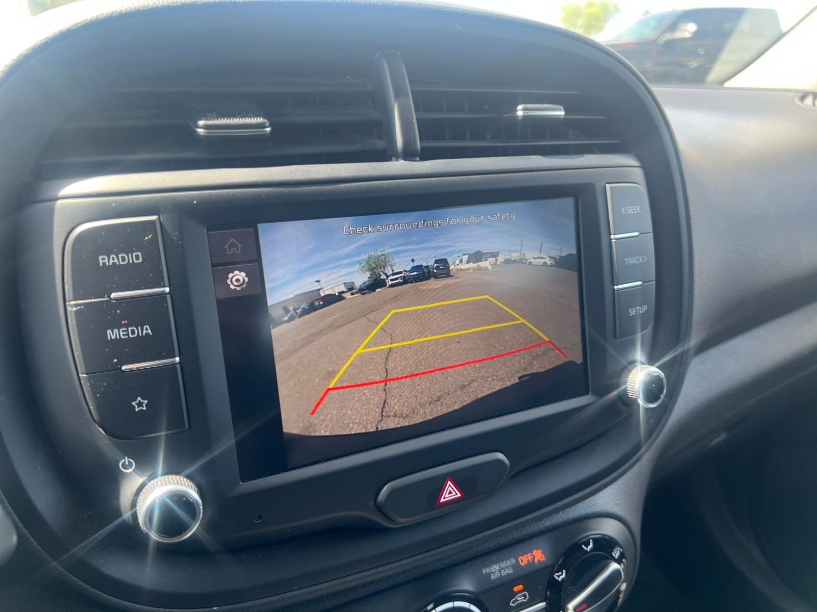 Used 2025 Kia Soul LX w/ LX Technology Package FWD image 24