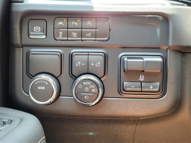 New 2025 Chevrolet Suburban Premier w/ Sun And Tow Package image 27