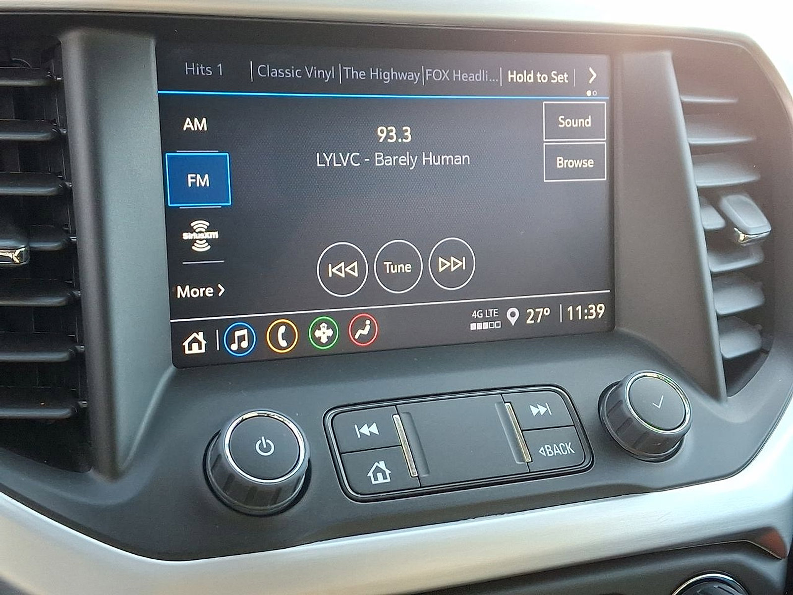 Certified 2023 GMC Acadia SLE w/ Driver Convenience Package image 14