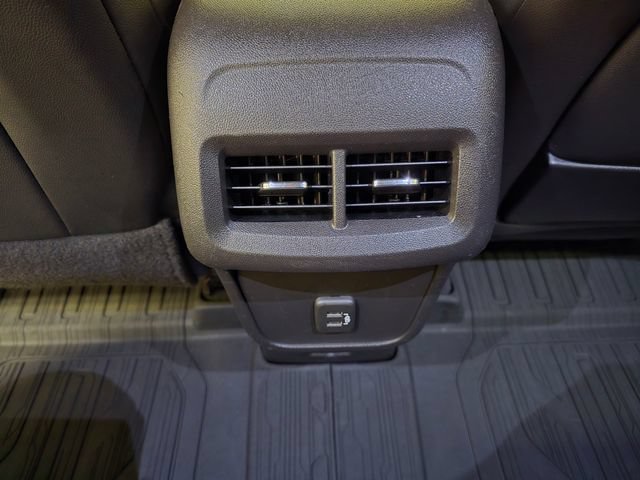 Used 2021 GMC Terrain SLT w/ LPO, Floor Liner Package AWD/4WD image 32