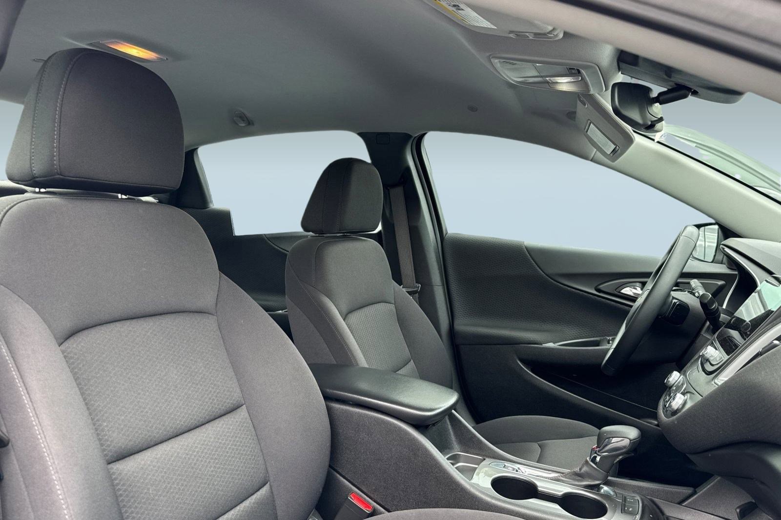 Used 2024 Chevrolet Malibu RS image 30